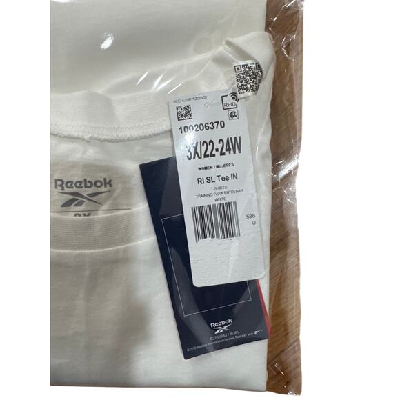 Women's Reebok Identity Graphic Vector T-Shirt - Plus Size 3X  (22-24W) - Picture 3 of 5